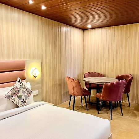 Hotel Pride Inn - 800 Mts From Mall Road موسوري المظهر الخارجي الصورة