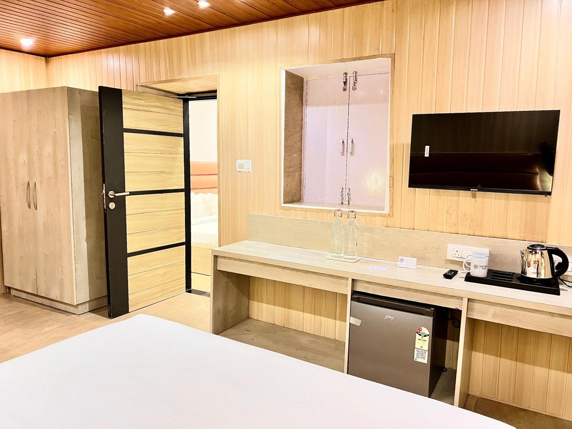 Hotel Pride Inn - 800 Mts From Mall Road موسوري المظهر الخارجي الصورة